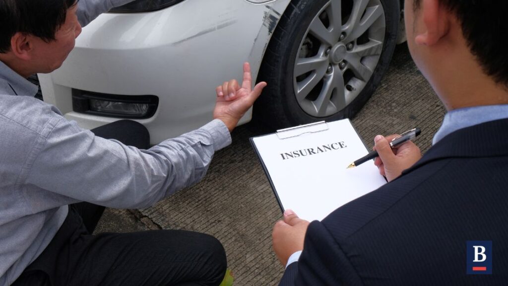 Navigating Insurance Adjusters: Tips for dealing with insurance companies after an accident. 1 Insurance Adjusters: documenting and reporting the accident